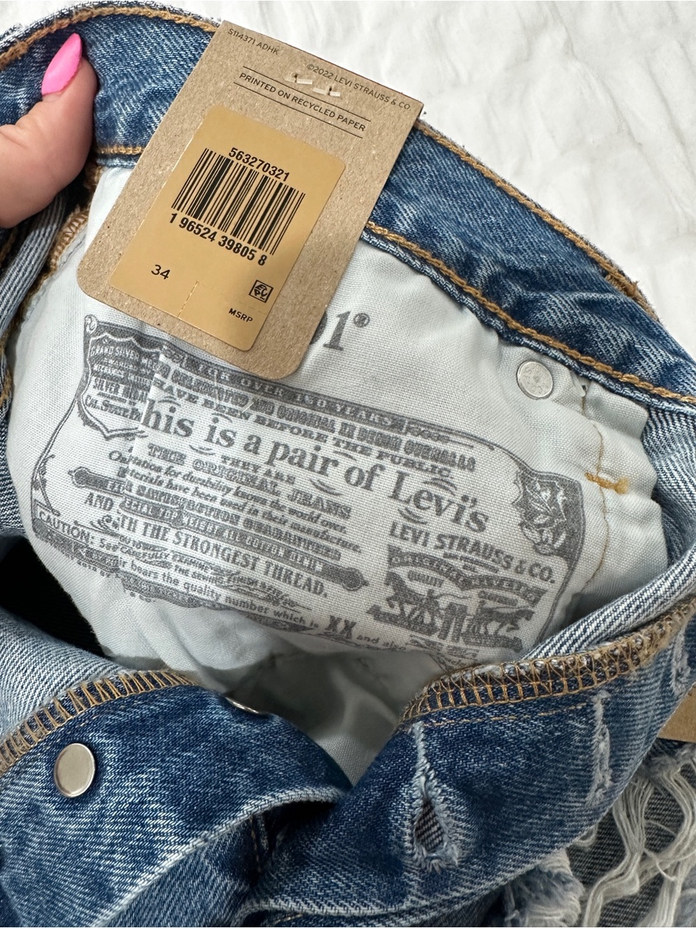NWT Levi’s 501 Shorts Women’s size 34 Medium Wash 100% Cotton - Picture 5 of 6